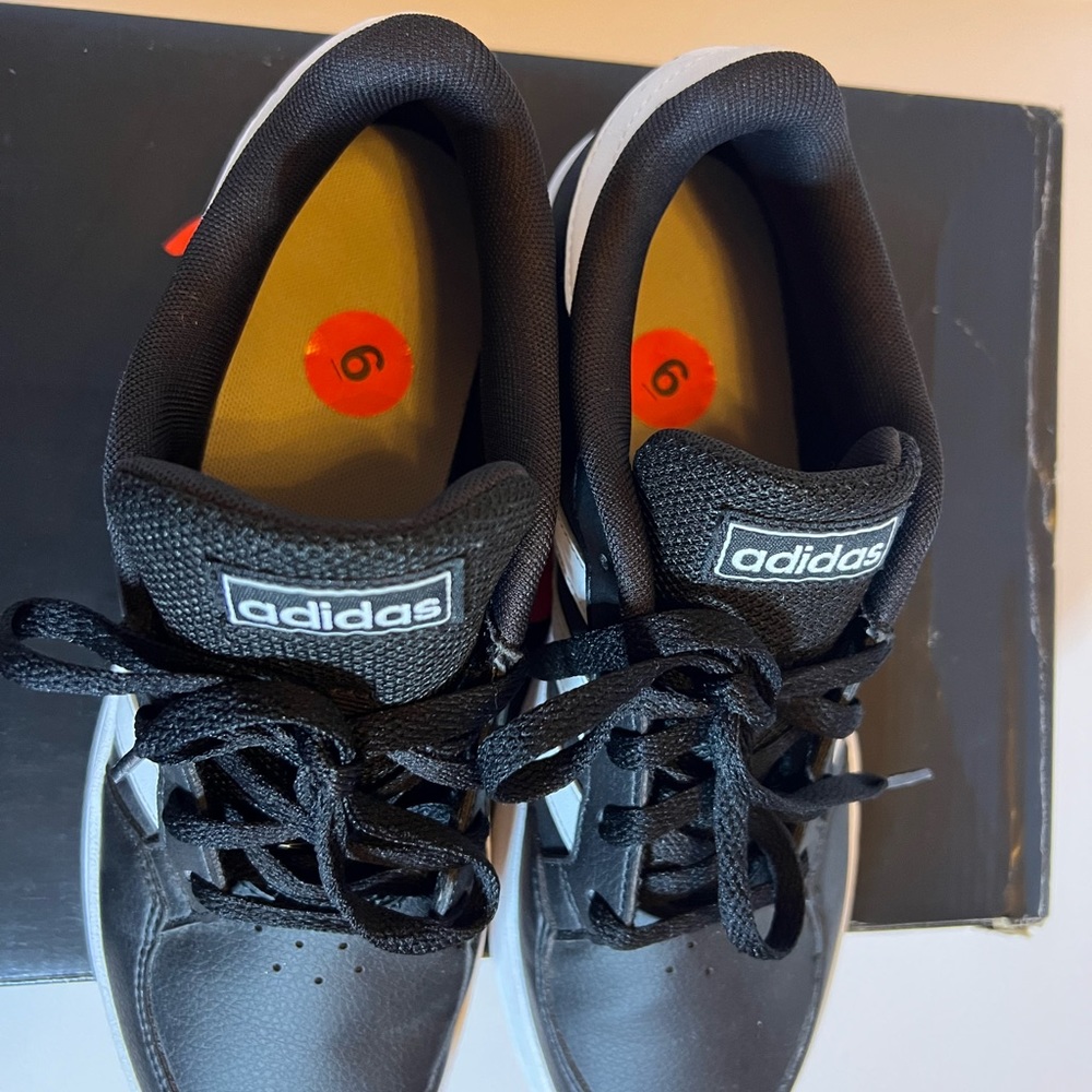 Adidas boys shoes - Picture 6 of 12